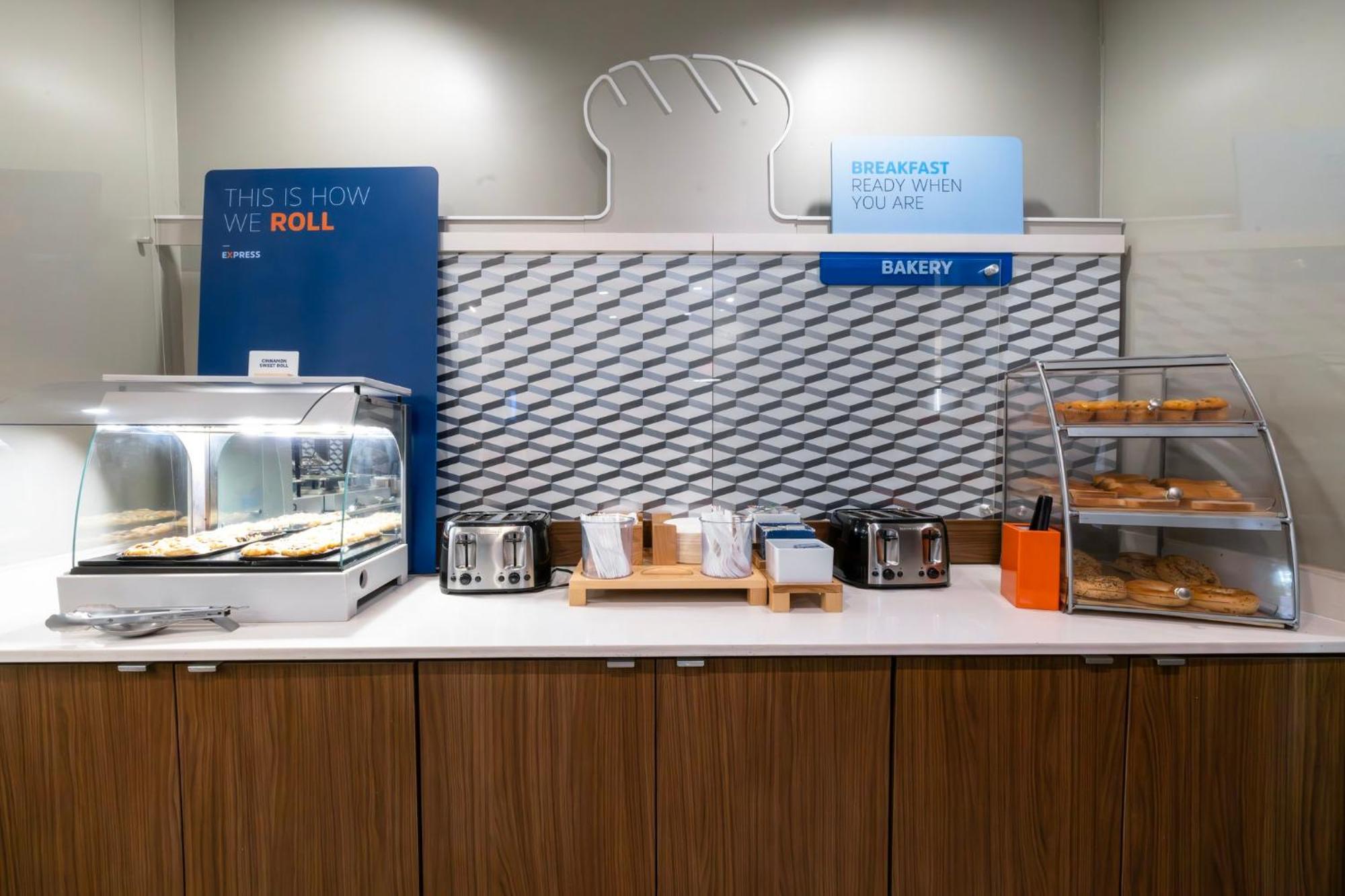 Holiday Inn Express & Suites Dallas Ne Arboretum Γκάρλαντ Εξωτερικό φωτογραφία