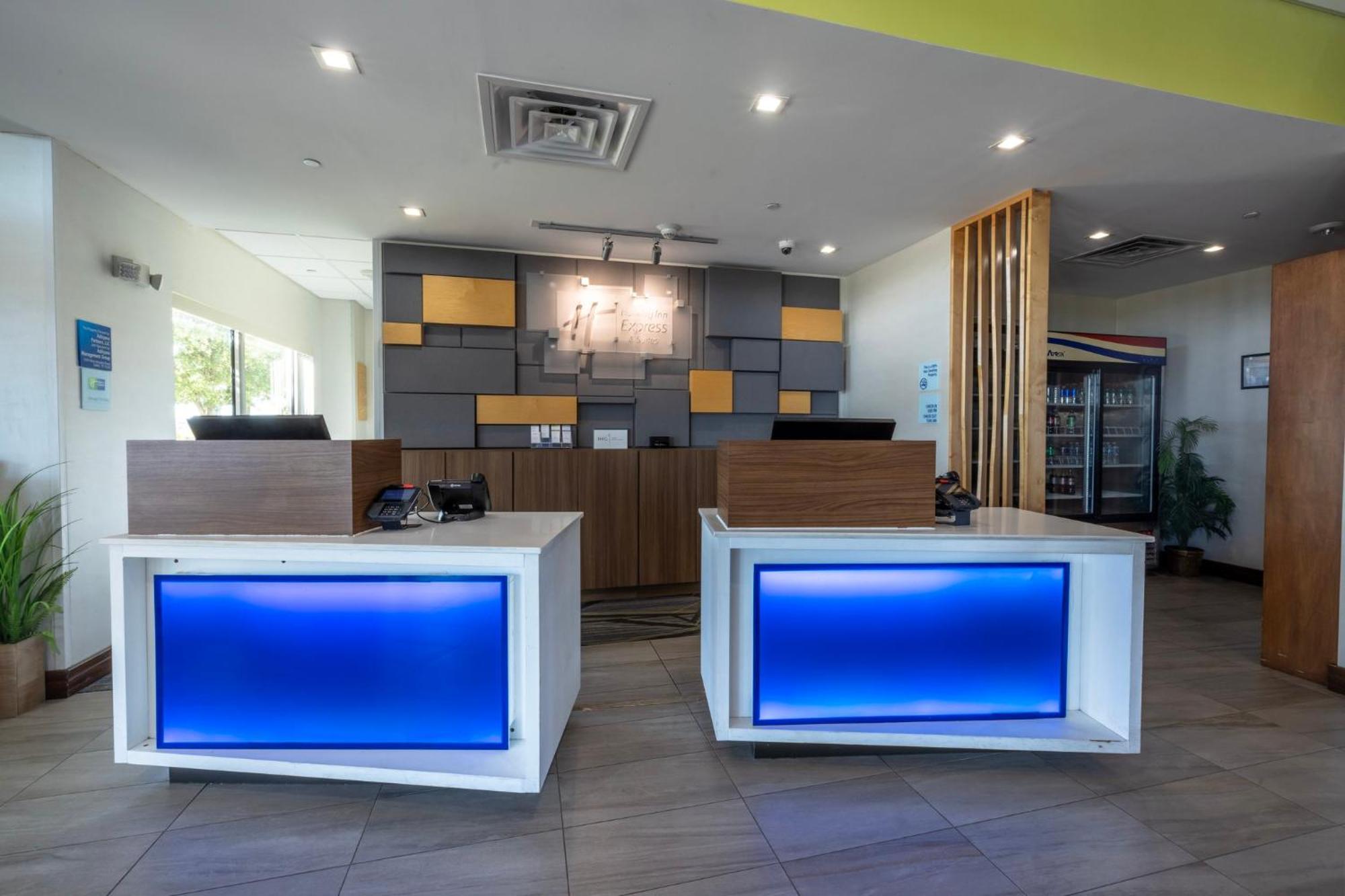 Holiday Inn Express & Suites Dallas Ne Arboretum Γκάρλαντ Εξωτερικό φωτογραφία